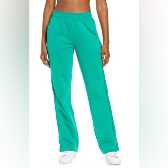 Alo Yoga Courtside Tearaway Snap Pant Green Emerald